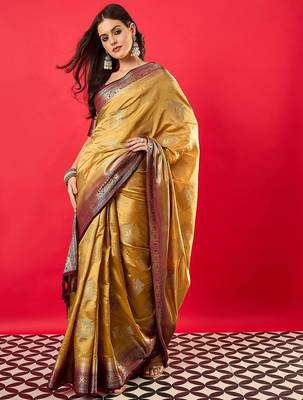 cream woven design zari banarasi saree 2