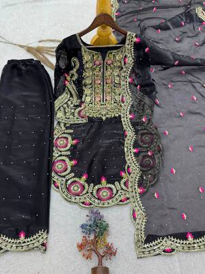 Black silk blend embroidered palazzo set 4