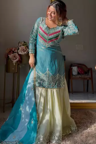 Sky-blue silk blend embroidered palazzo set