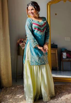 Sky-blue silk blend embroidered palazzo set 3