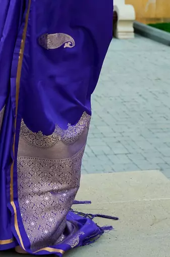 purple woven design zari banarasi saree