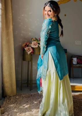 Sky-blue silk blend embroidered palazzo set 4