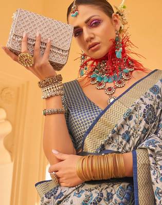 Navy blue floral woven design saree 4