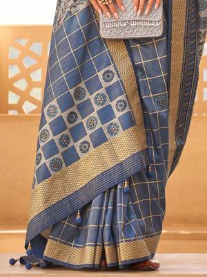 Navy blue floral woven design saree 5