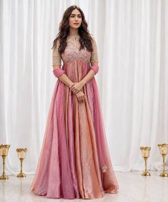 Pink silk blend embroidered flared gown set 2