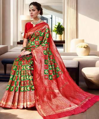 Green woven design zari silk blend kanjeevaram saree 3
