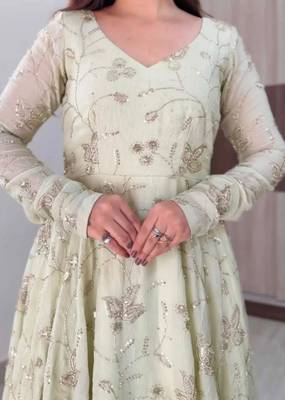 Cream silk blend embroidered flared gown set 4