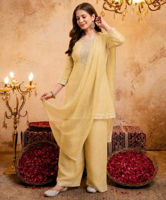 Yellow silk blend embroidered farshi salwar set 2