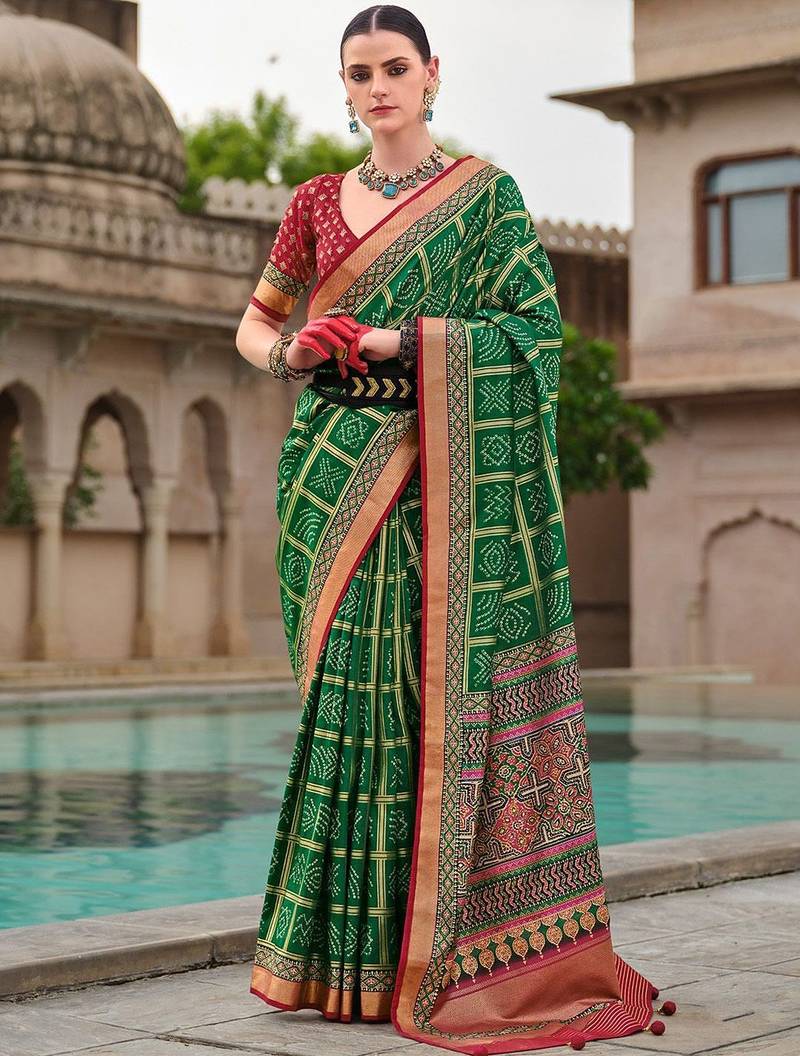Green bandhani woven design zari  bandhani celebrity saree