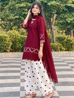 Maroon silk blend embroidered farshi salwar set 3