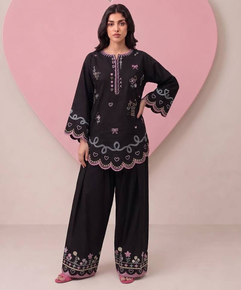 Black silk blend embroidered farshi salwar set