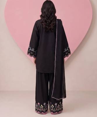 Black silk blend embroidered farshi salwar set 3
