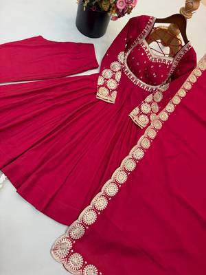 Red silk blend embroidered flared gown set 5