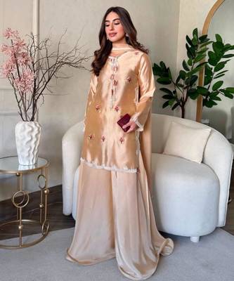 Champagne silk blend embroidered palazzo set 3
