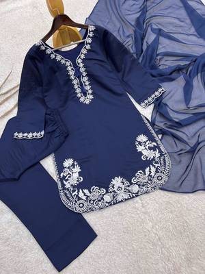 Navy-blue silk blend embroidered farshi salwar set 3