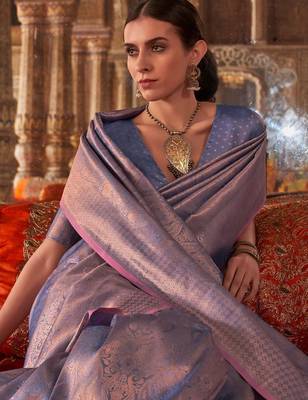 Lavender woven design zari silk blend banarasi saree 4