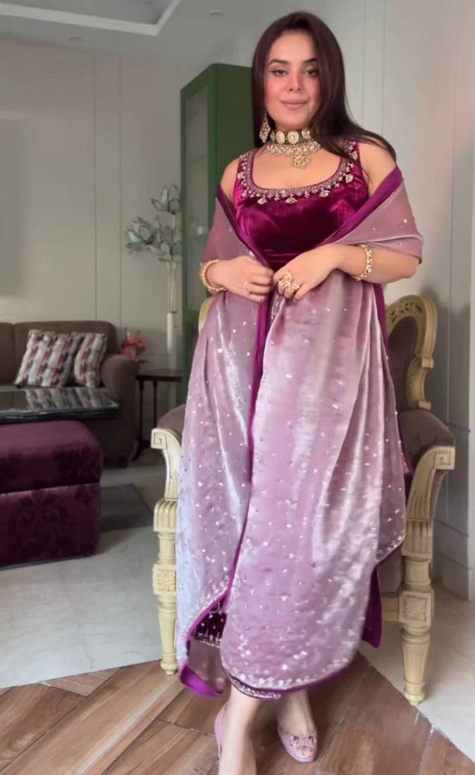Dark-magenta velvet embroidered kurta set