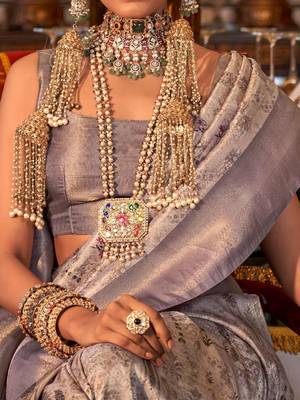 grey woven design zari kanjeevaram silk blend saree 4