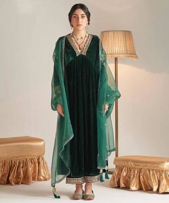 Dark-green velvet embroidered palazzo set 3