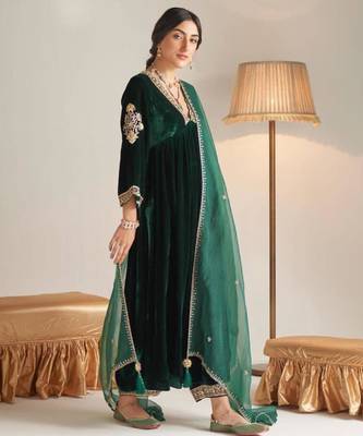 Dark-green velvet embroidered palazzo set 4