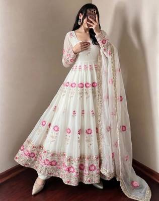 White silk blend embroidered flared gown set 1