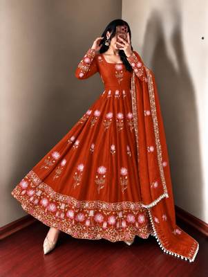 Orange silk blend embroidered flared gown set 2
