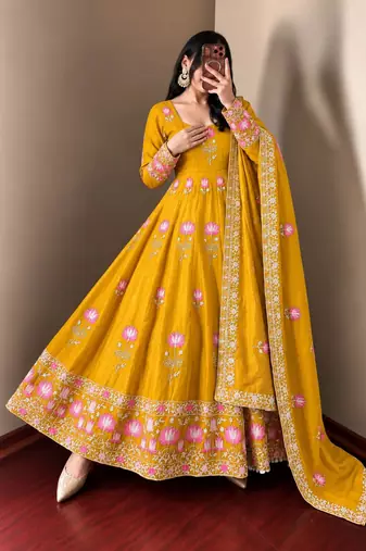 Yellow silk blend embroidered flared gown set