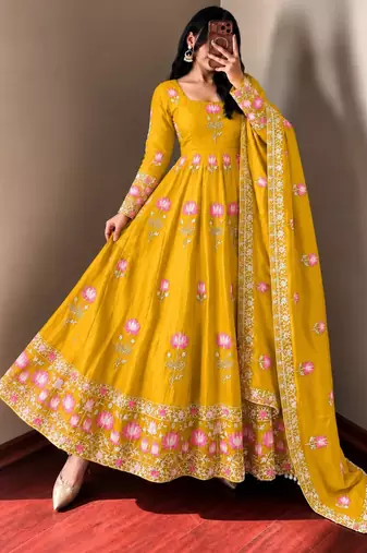Yellow silk blend embroidered flared gown set