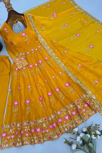 Yellow silk blend embroidered flared gown set