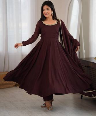 Brown chanderi embroidered flared gown set 1