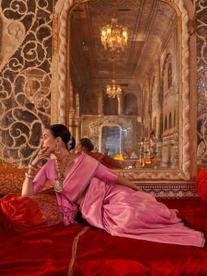 Pink floral zari silk blend banarasi saree 2
