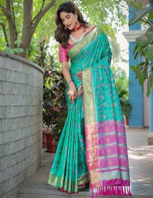 green ethnic motifs zari silk blend kanjeevaram saree 2