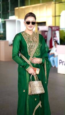 Dark-green silk blend embroidered kurta set 2