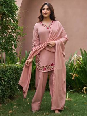Pink chanderi embroidered farshi salwar set 4