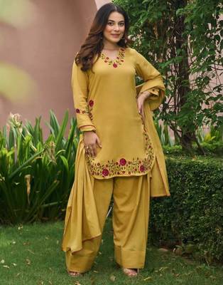 Yellow chanderi embroidered farshi salwar set 1