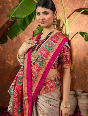 Beige ethnic motifs silk blend saree 4