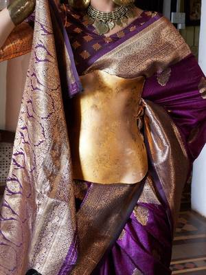 purple floral woven design zari banarasi silk blend saree 4