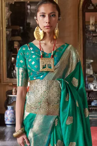 green woven design zari banarasi silk blend saree