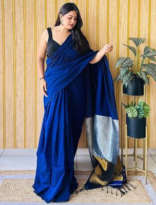 navy blue women solid cotton blend saree 2