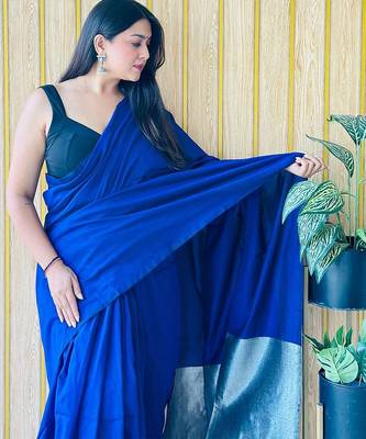 navy blue women solid cotton blend saree 4