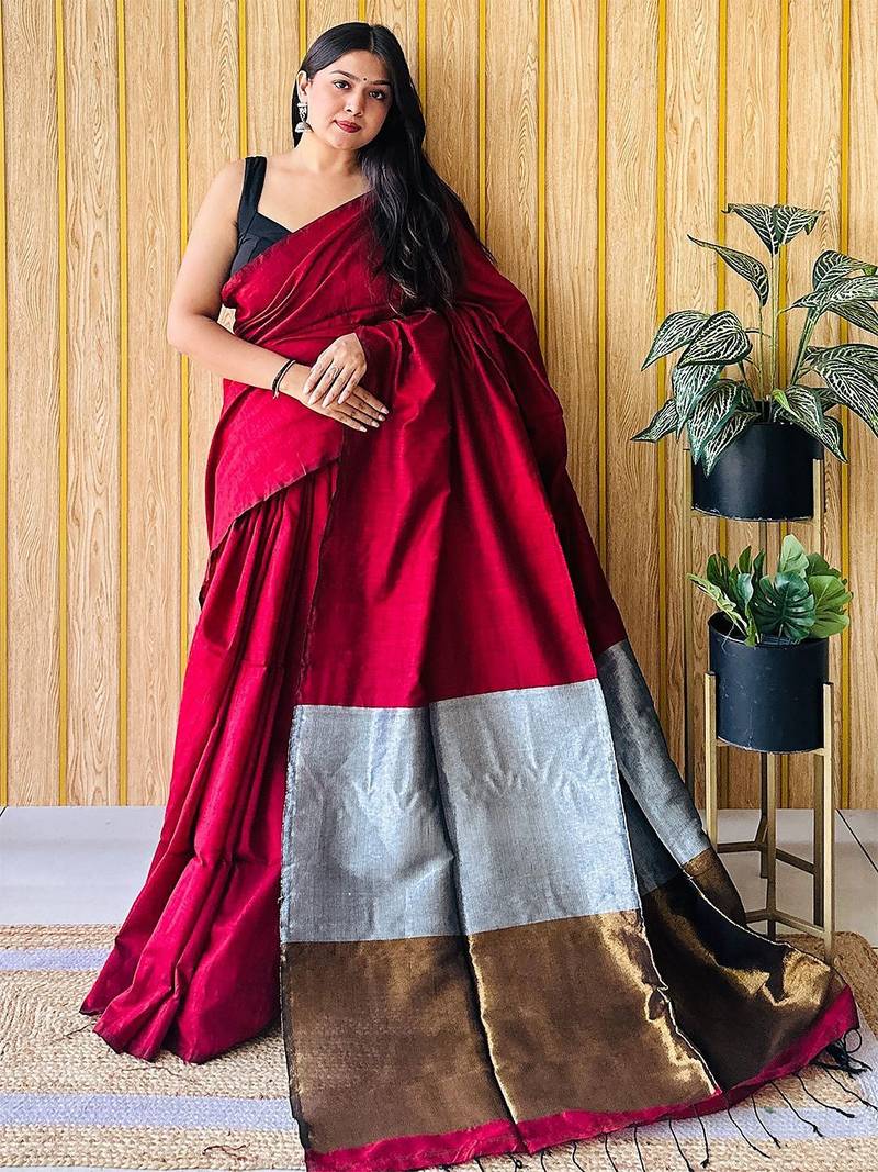 maroon cotton blend saree with blouse piece