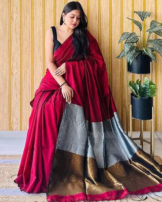 maroon cotton blend saree with blouse piece 3