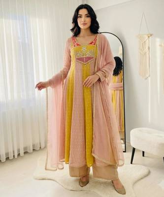 Yellow silk blend embroidered flared gown set 3