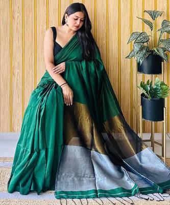 green cotton blend plain saree 3
