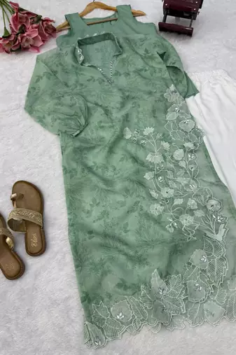 Green silk blend embroidered kurta set