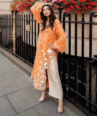 Orange organza embroidered kurta set 1