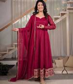 Red silk blend embroidered flared gown set