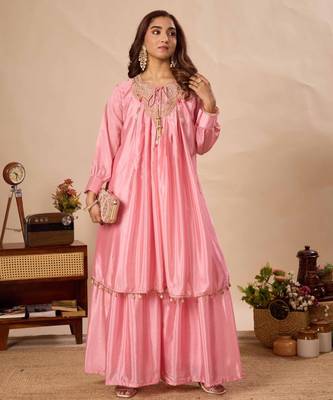 Pink silk blend embroidered sharara set 3