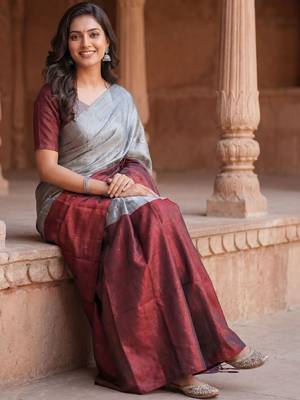Silver tissue kasavu saree 4