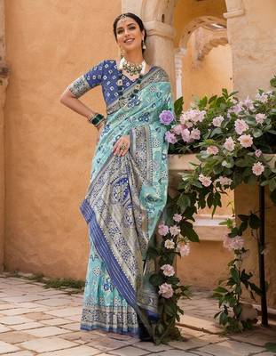 blue floral linen saree with blouse 2
